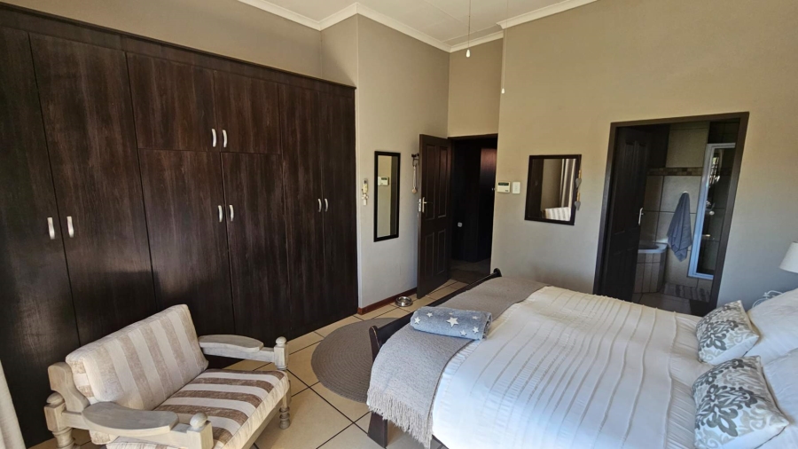 3 Bedroom Property for Sale in Meerhof North West